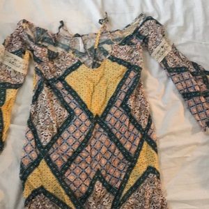 Boho bell sleeve exposed shoulder hippy dress ☮️